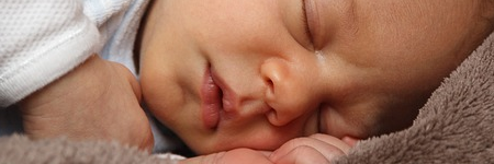 赤ちゃんの唇が乾燥する原因